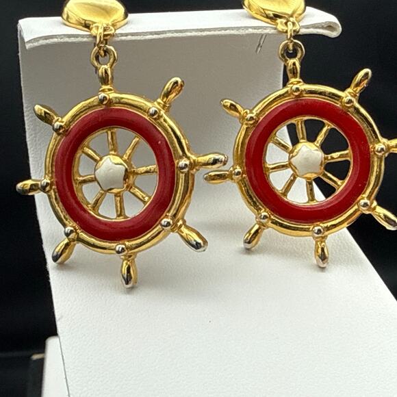 Vintage Avon Clip On Earrings Nautical Red White Enamel Gold Tone Ship Wheel 80s - Picture 2 of 5